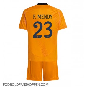 Real Madrid Ferland Mendy #23 Udebanetrøje Børn 2024-25 Kortærmet (+ Korte bukser)